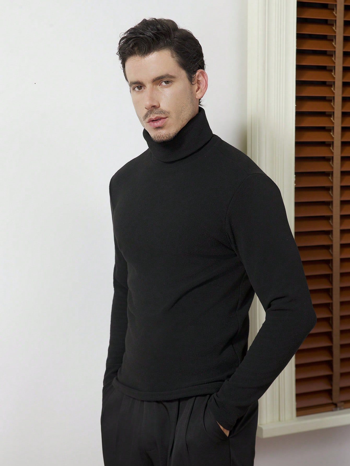 Men's Black High-Neck Long Sle - đánh giá và giá Base Layer Top